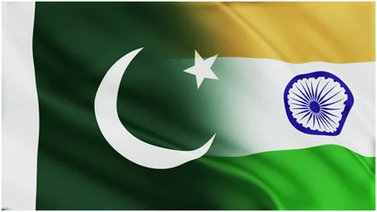 ভারতে পাল্টা হামলা চালাচ্ছে পাকিস্তান